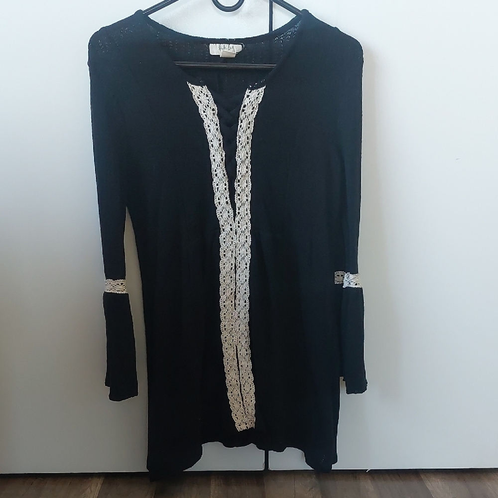Style & Co Black Top Tunic w/ Cream Lace Detail, Bell Sleeves, Stitching - XS